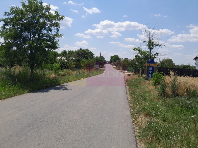 DE VANZARE 2 LOTURI LIPITE (TOTAL 16.500 MP) IN SAT TEISORI (GR)